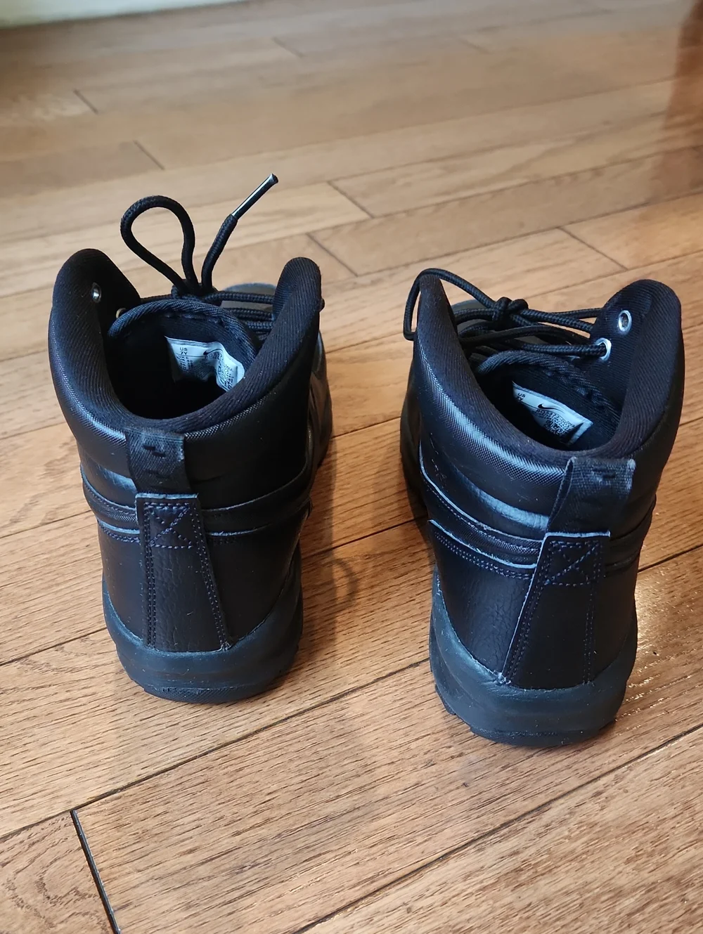 Nike Manoa Boots, Size 7
